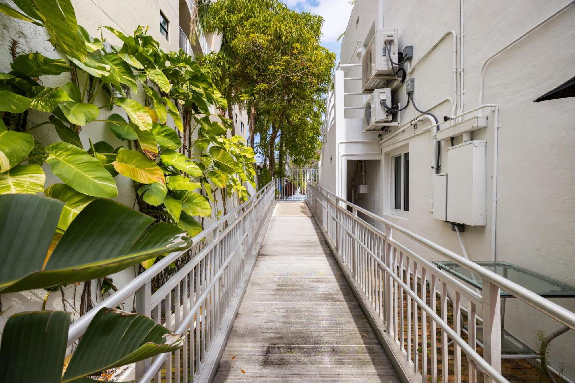 The New Yorker Hotel Miami Exterior foto