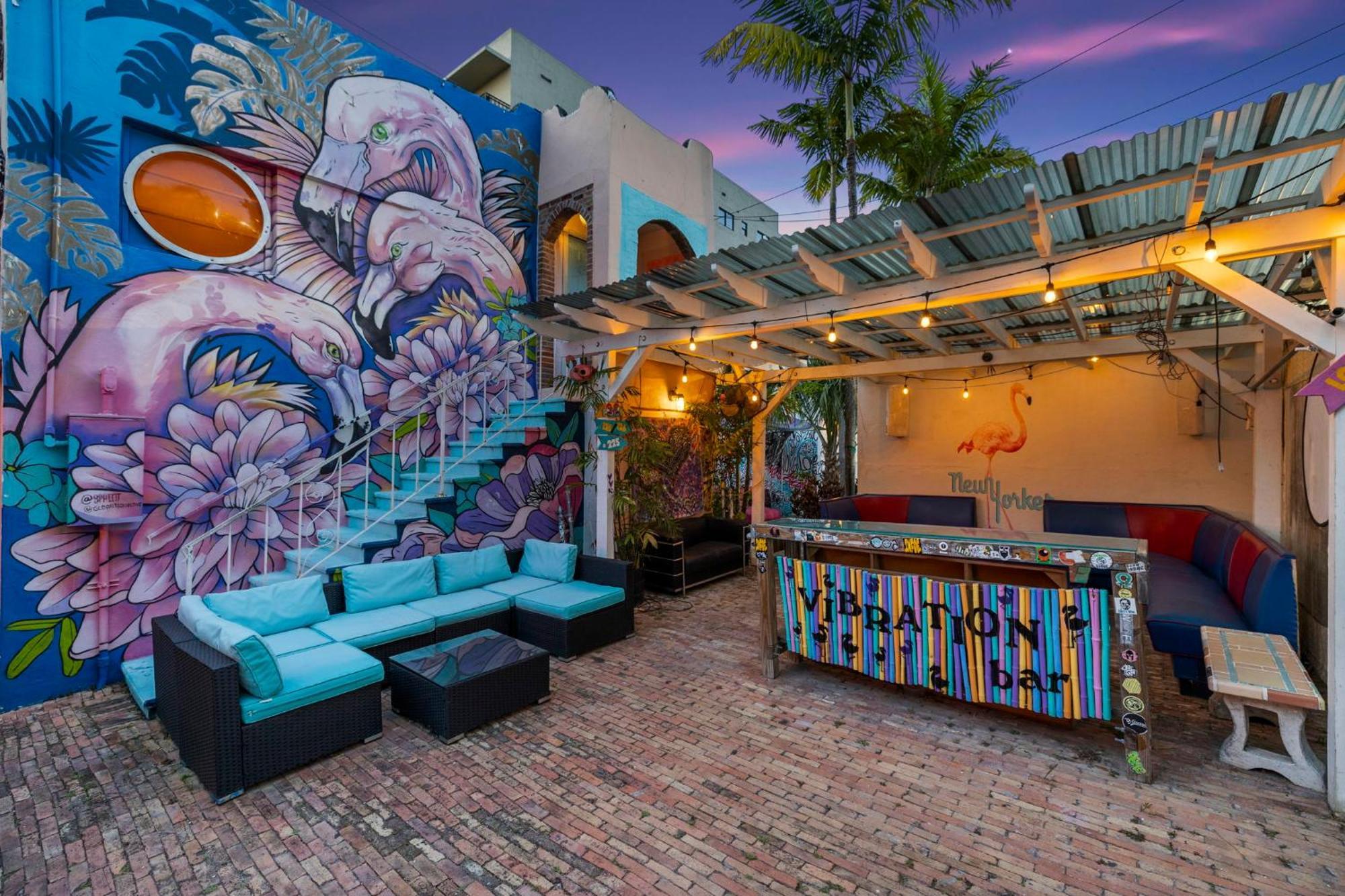 The New Yorker Hotel Miami Exterior foto